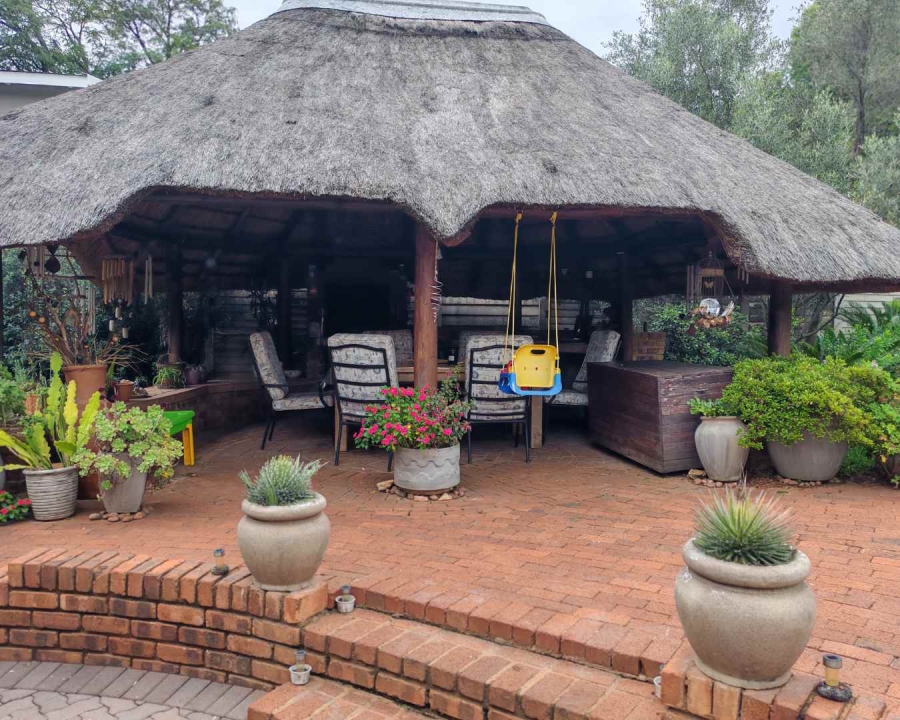 6 Bedroom Property for Sale in Clubview Gauteng