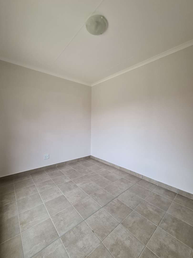 To Let 2 Bedroom Property for Rent in Wierdapark Gauteng