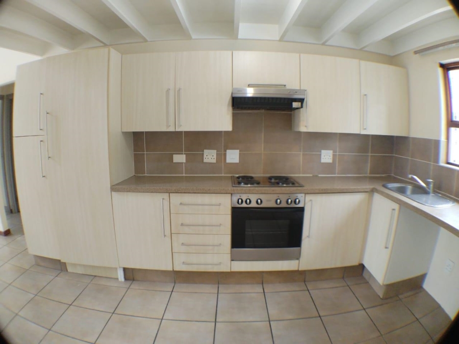 To Let 2 Bedroom Property for Rent in Broadacres Gauteng