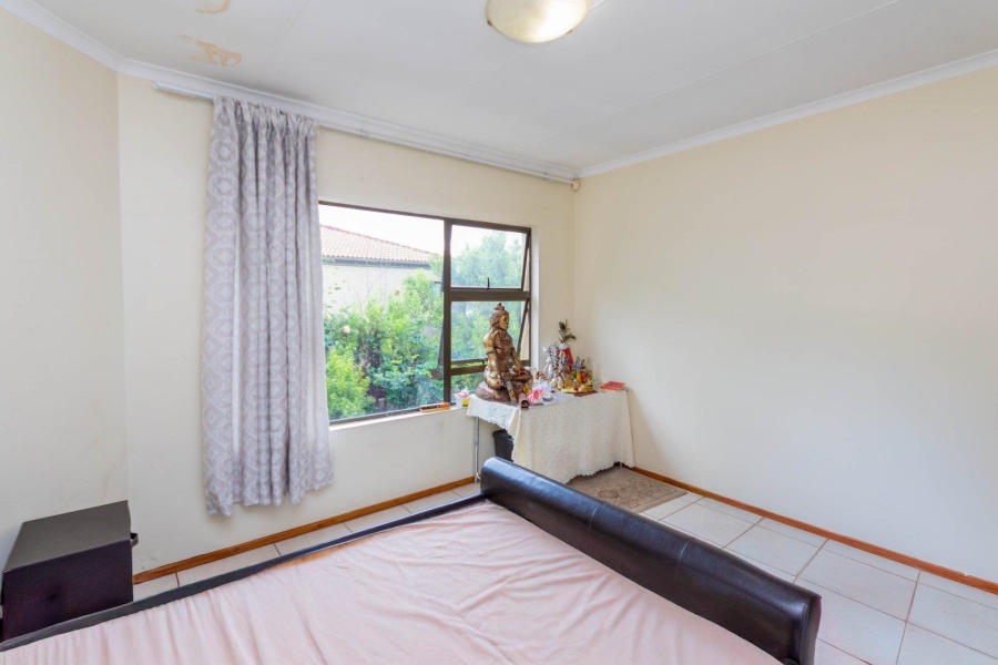 To Let 3 Bedroom Property for Rent in Broadacres Gauteng