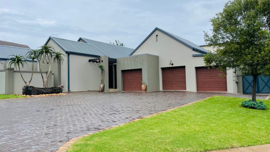 4 Bedroom Property for Sale in Midstream Ridge Gauteng