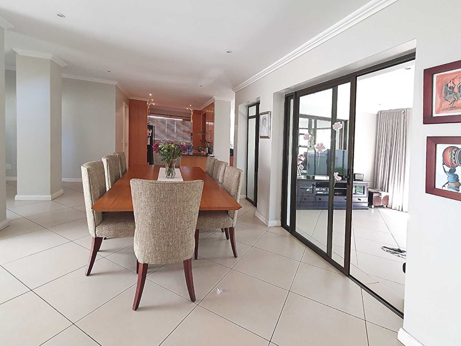 To Let 4 Bedroom Property for Rent in Sandown Gauteng