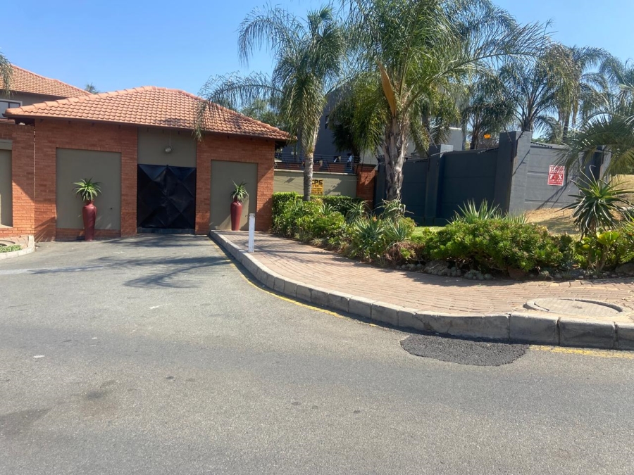 To Let 2 Bedroom Property for Rent in Glenvista Gauteng