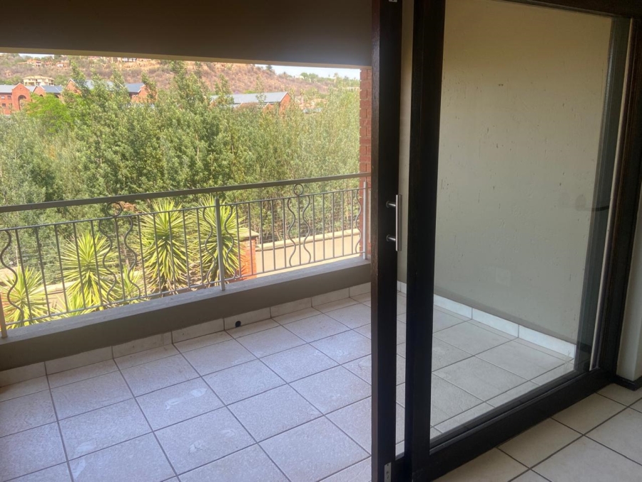 To Let 2 Bedroom Property for Rent in Glenvista Gauteng