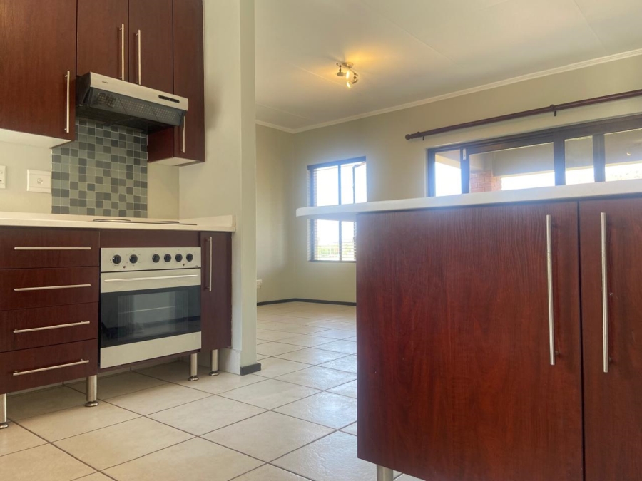 To Let 2 Bedroom Property for Rent in Glenvista Gauteng