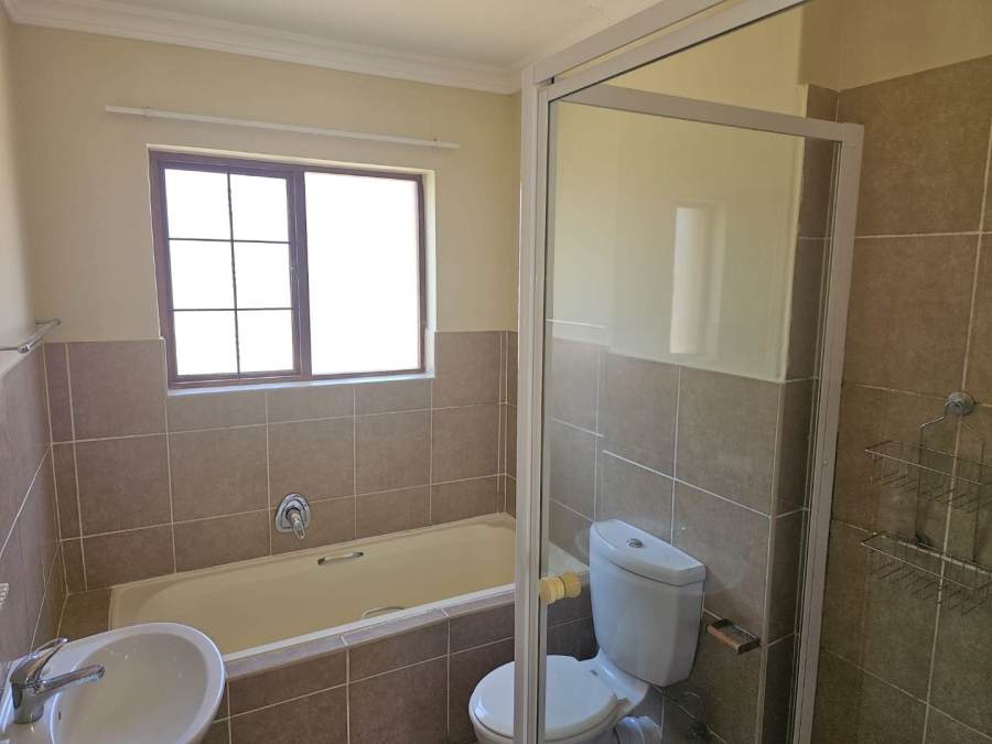 2 Bedroom Property for Sale in Montana Tuine Gauteng