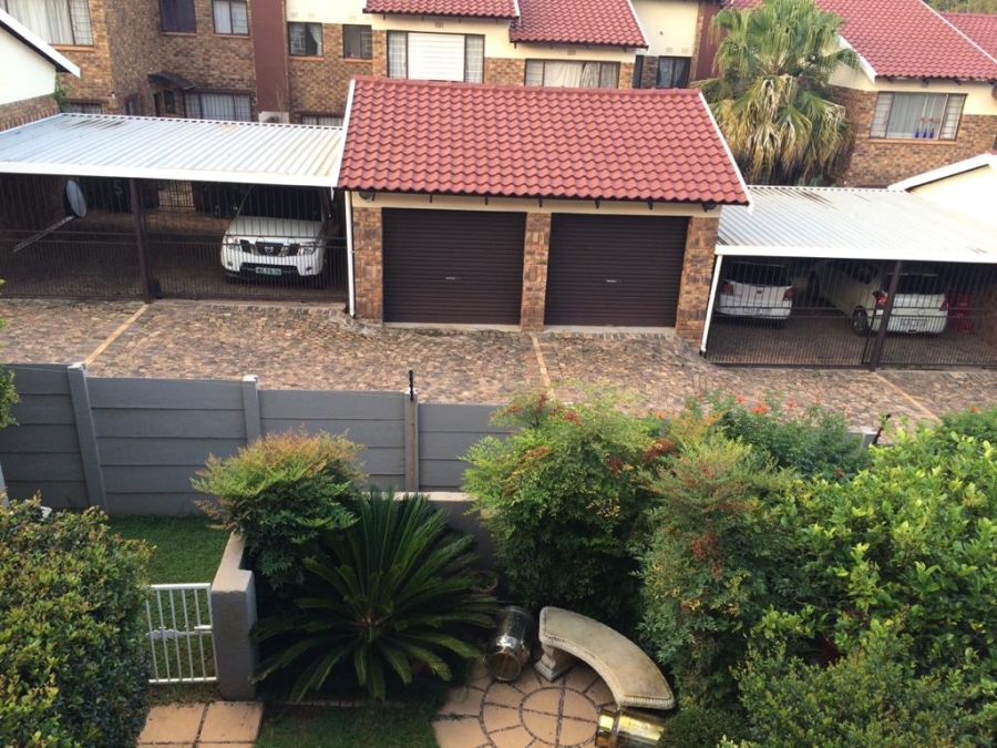 2 Bedroom Property for Sale in Fairland Gauteng