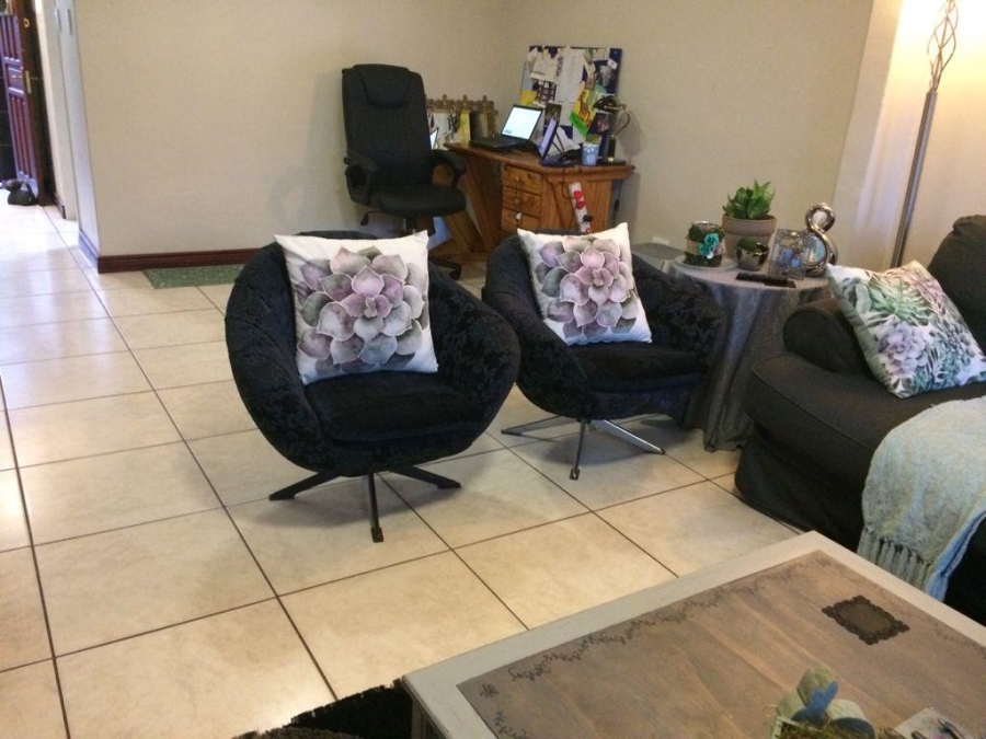 2 Bedroom Property for Sale in Fairland Gauteng