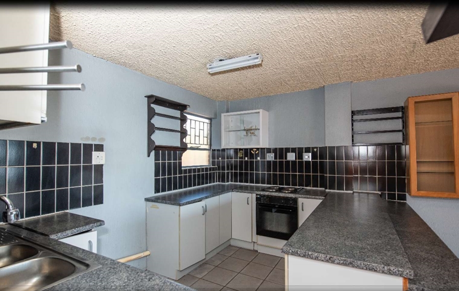 2 Bedroom Property for Sale in Silverton Gauteng