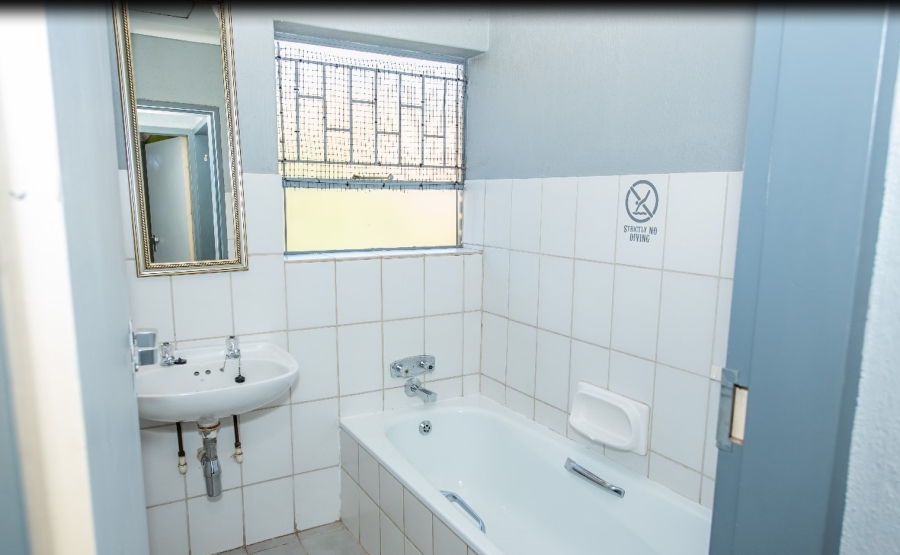 2 Bedroom Property for Sale in Silverton Gauteng