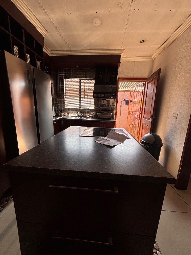 5 Bedroom Property for Sale in Mamelodi East Gauteng