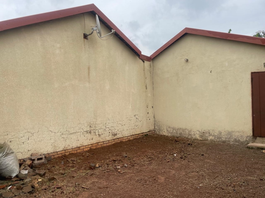 2 Bedroom Property for Sale in Protea Glen Gauteng