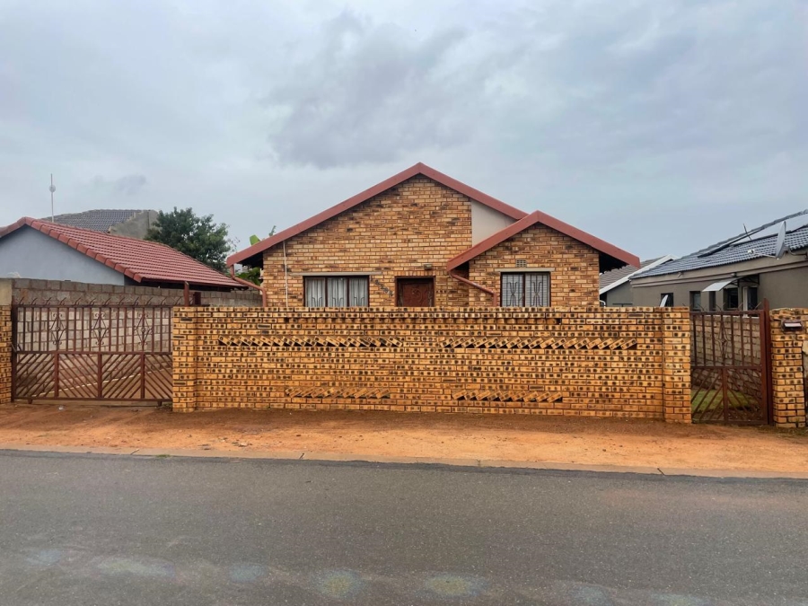 2 Bedroom Property for Sale in Protea Glen Gauteng