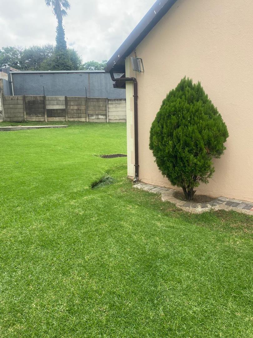 2 Bedroom Property for Sale in Meredale Gauteng