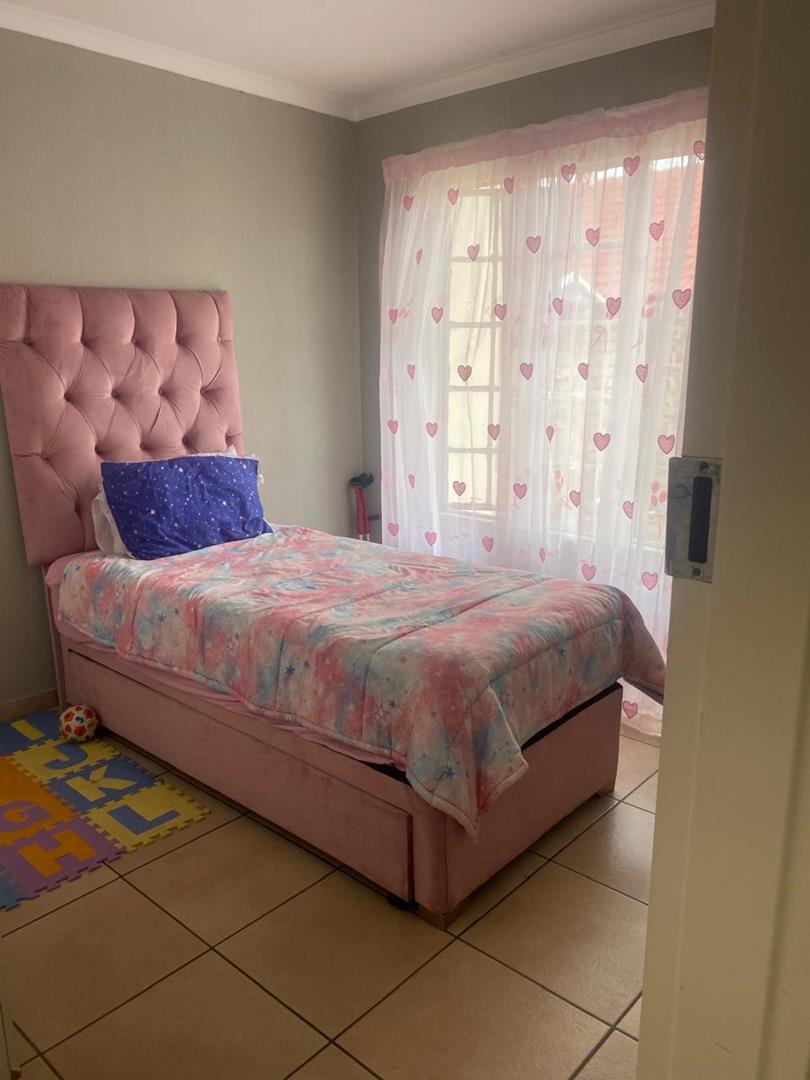 2 Bedroom Property for Sale in Meredale Gauteng