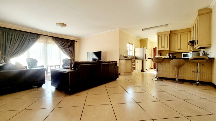 To Let 2 Bedroom Property for Rent in Olympus Gauteng