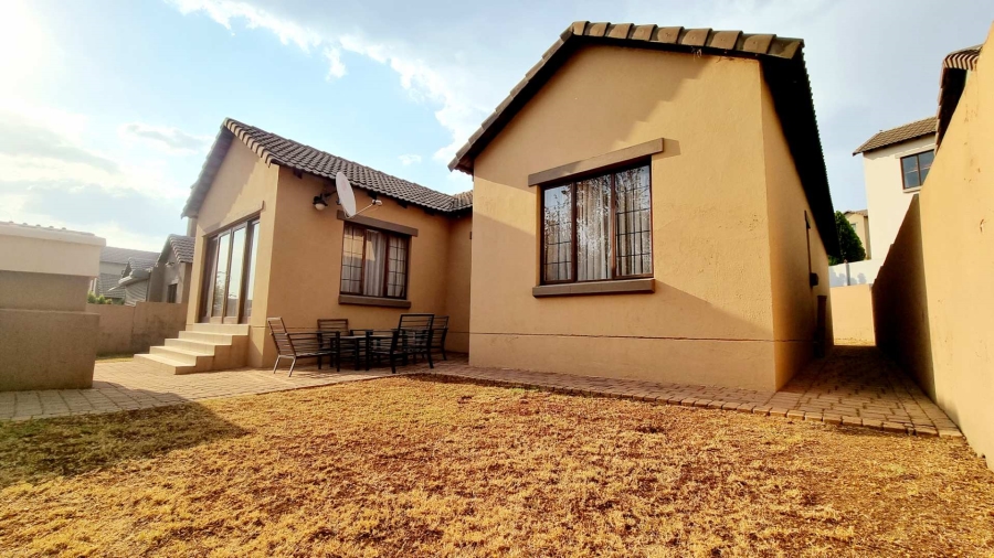 To Let 2 Bedroom Property for Rent in Olympus Gauteng