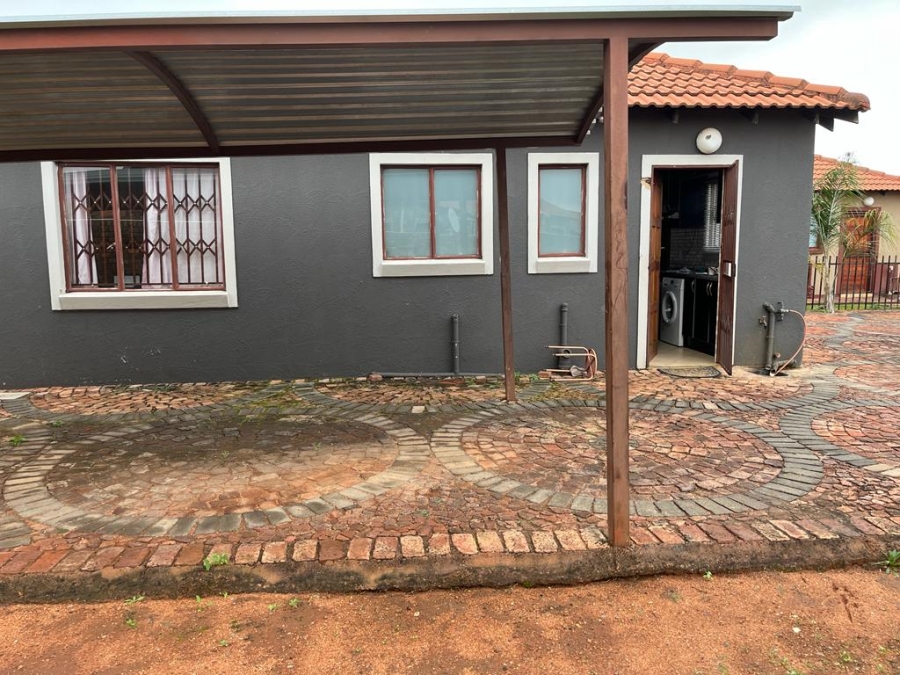 2 Bedroom Property for Sale in Theresa Park Gauteng