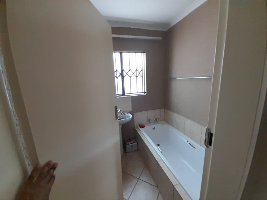 2 Bedroom Property for Sale in Theresa Park Gauteng