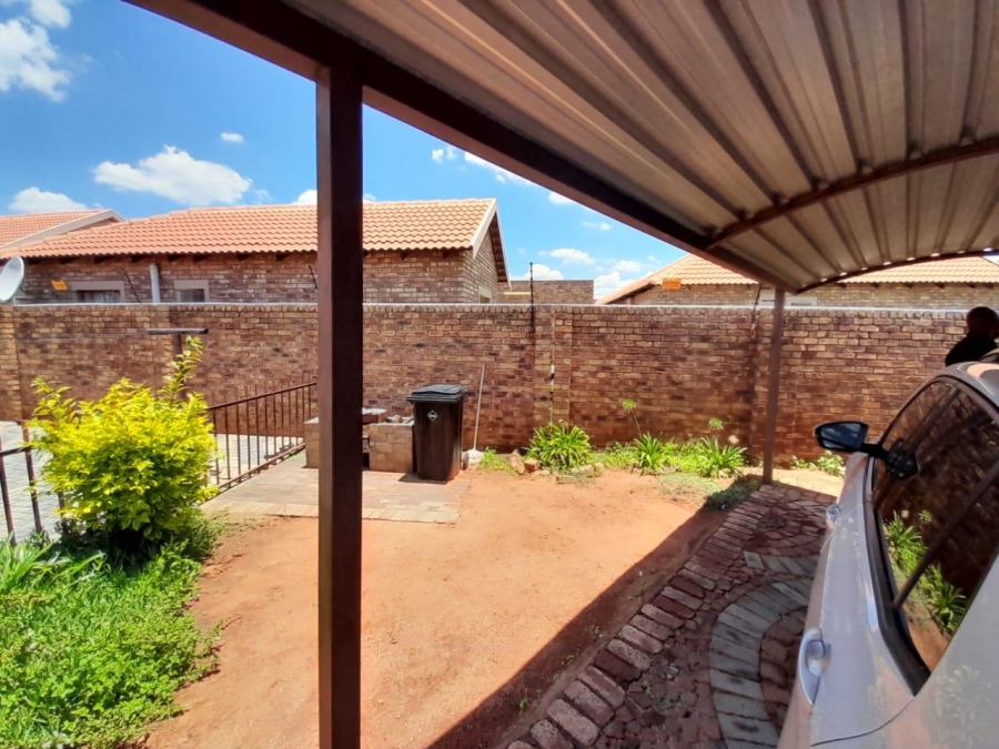 2 Bedroom Property for Sale in Theresa Park Gauteng