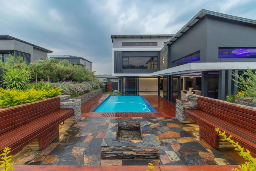 5 Bedroom Property for Sale in Waterfall Country Estate Gauteng