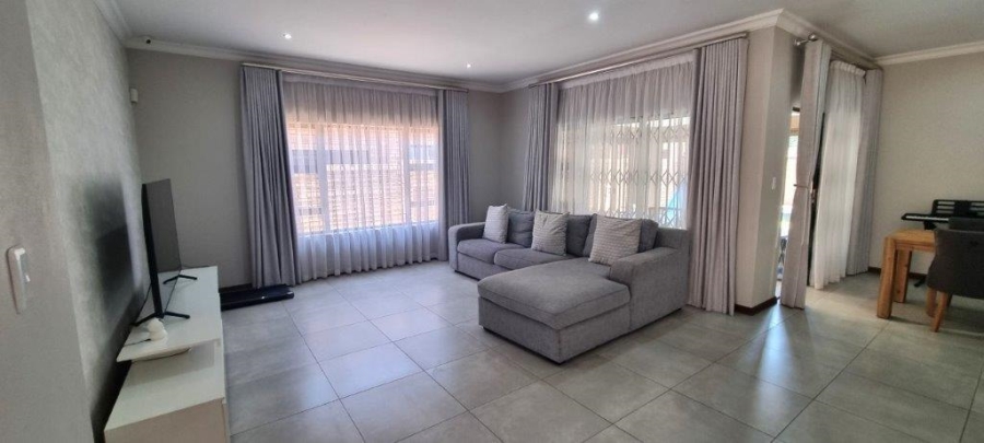 3 Bedroom Property for Sale in Brackenhurst Gauteng