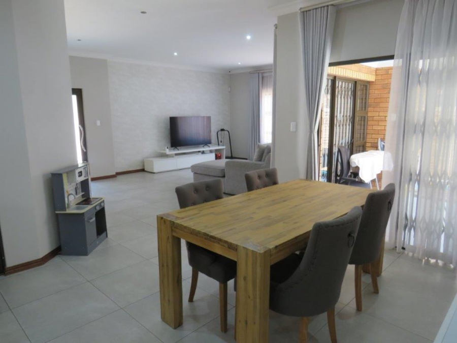 3 Bedroom Property for Sale in Brackenhurst Gauteng