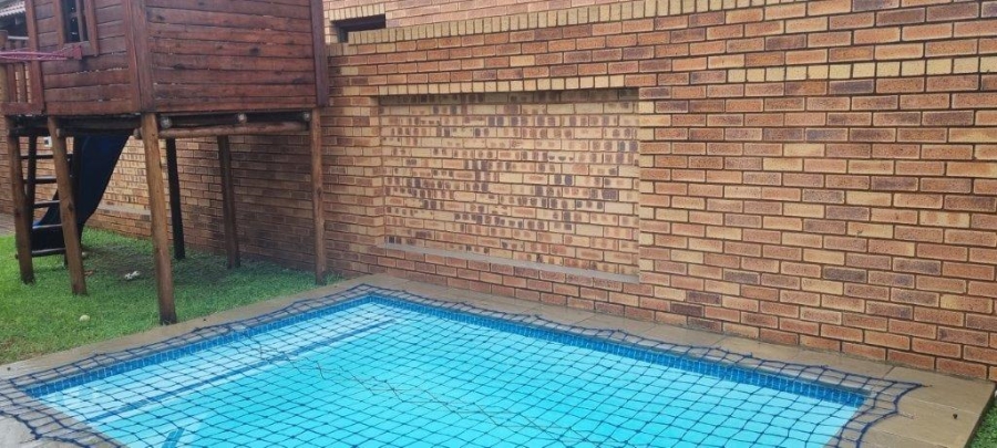 3 Bedroom Property for Sale in Brackenhurst Gauteng