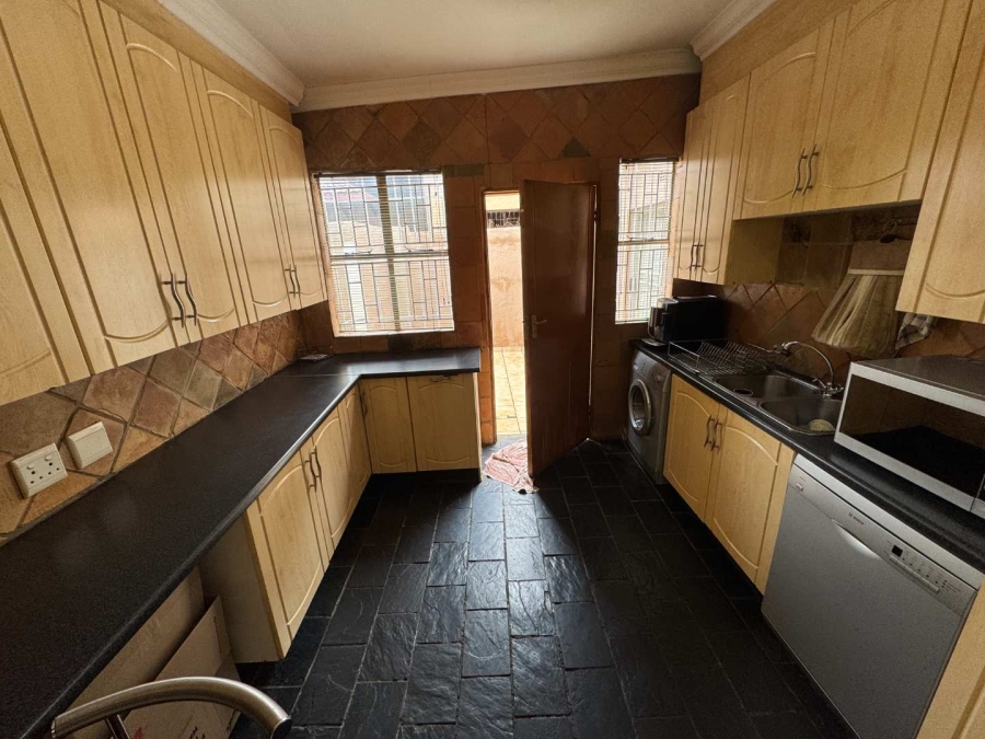 3 Bedroom Property for Sale in Brackendowns Gauteng