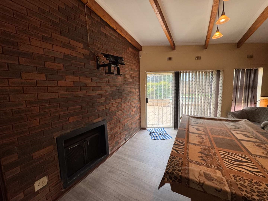 3 Bedroom Property for Sale in Brackendowns Gauteng