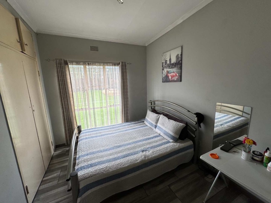 3 Bedroom Property for Sale in Brackendowns Gauteng