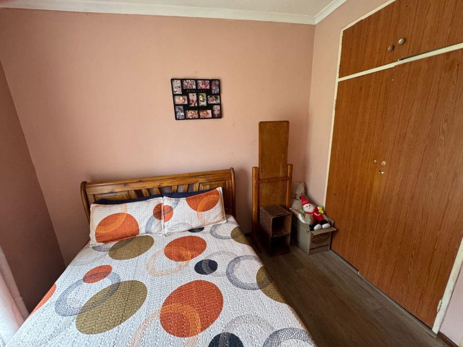 3 Bedroom Property for Sale in Brackendowns Gauteng