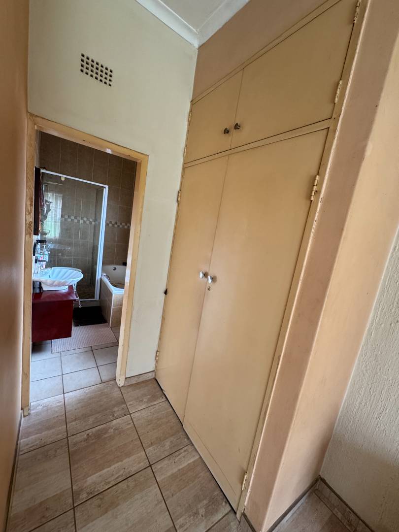 3 Bedroom Property for Sale in Brackendowns Gauteng