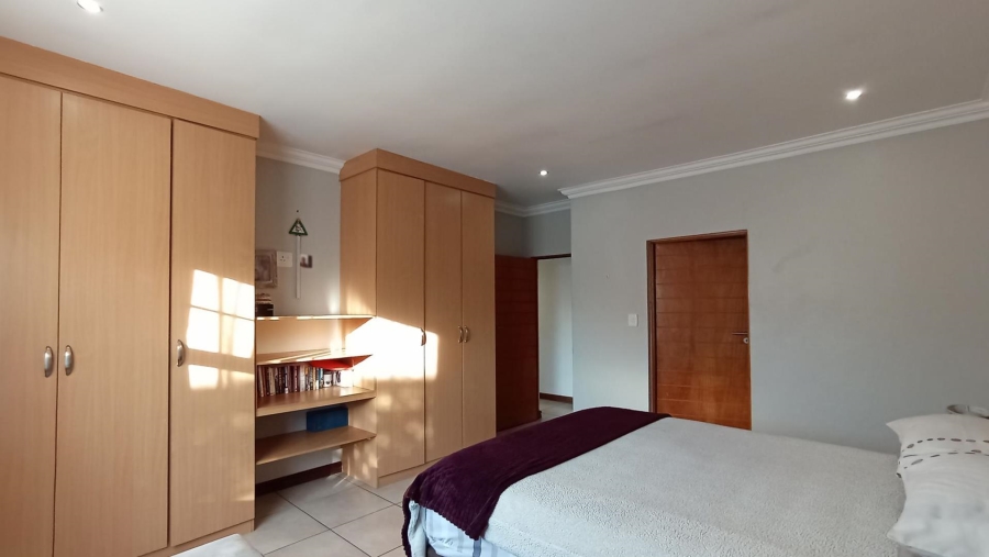 4 Bedroom Property for Sale in Rua Vista Gauteng