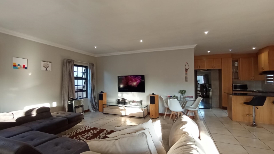 4 Bedroom Property for Sale in Rua Vista Gauteng