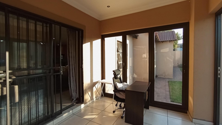 4 Bedroom Property for Sale in Rua Vista Gauteng