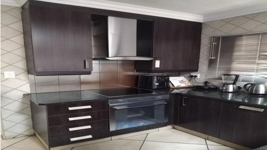 4 Bedroom Property for Sale in Rua Vista Gauteng