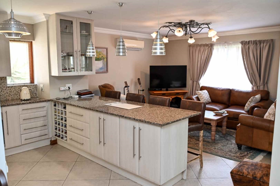 To Let 3 Bedroom Property for Rent in The Wilds Gauteng