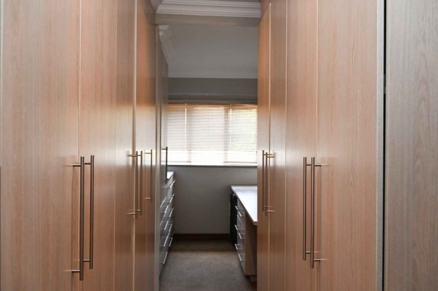 To Let 3 Bedroom Property for Rent in The Wilds Gauteng