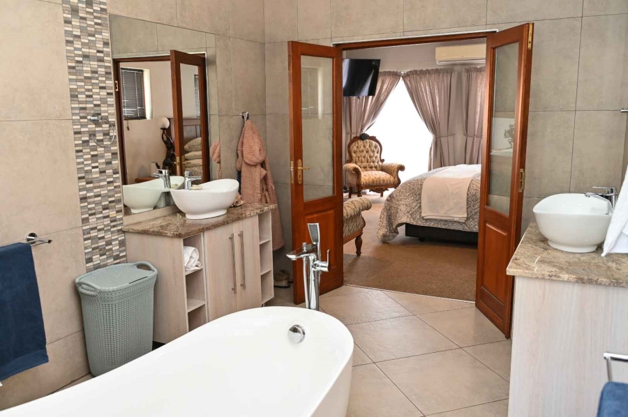 To Let 3 Bedroom Property for Rent in The Wilds Gauteng