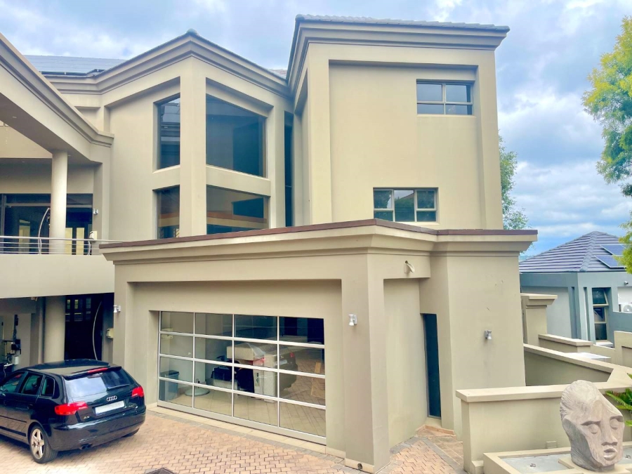 6 Bedroom Property for Sale in Woodhill Estate Gauteng