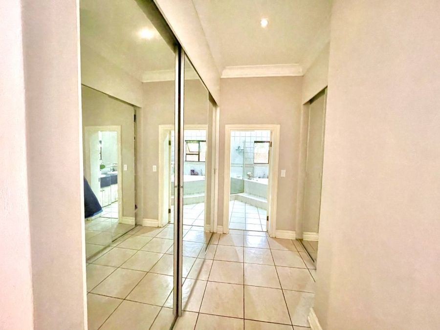 To Let 4 Bedroom Property for Rent in Woodhill Estate Gauteng