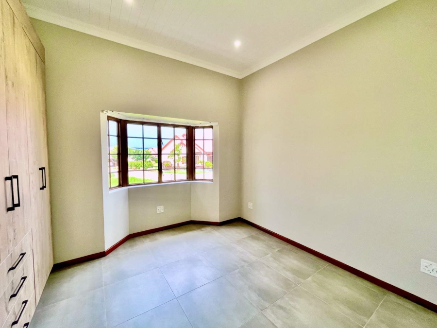 3 Bedroom Property for Sale in Waterlake Farm Lifestyle Estate Gauteng