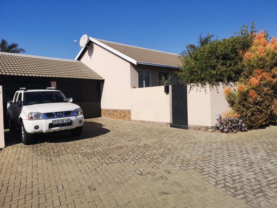 To Let 2 Bedroom Property for Rent in Northwold Gauteng