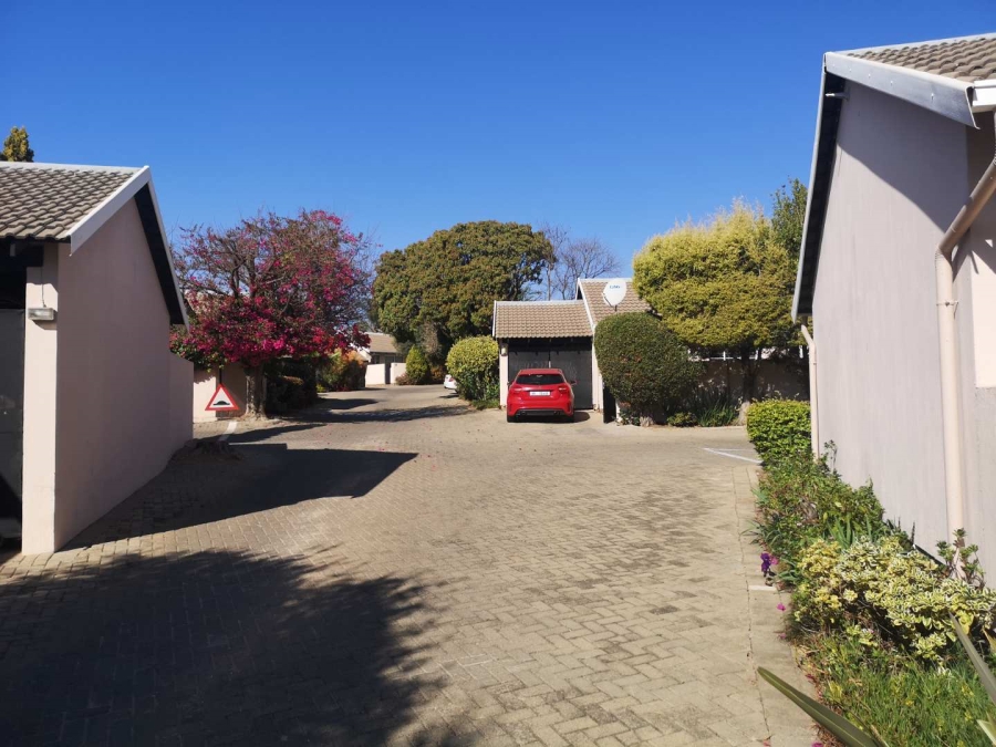 To Let 2 Bedroom Property for Rent in Northwold Gauteng