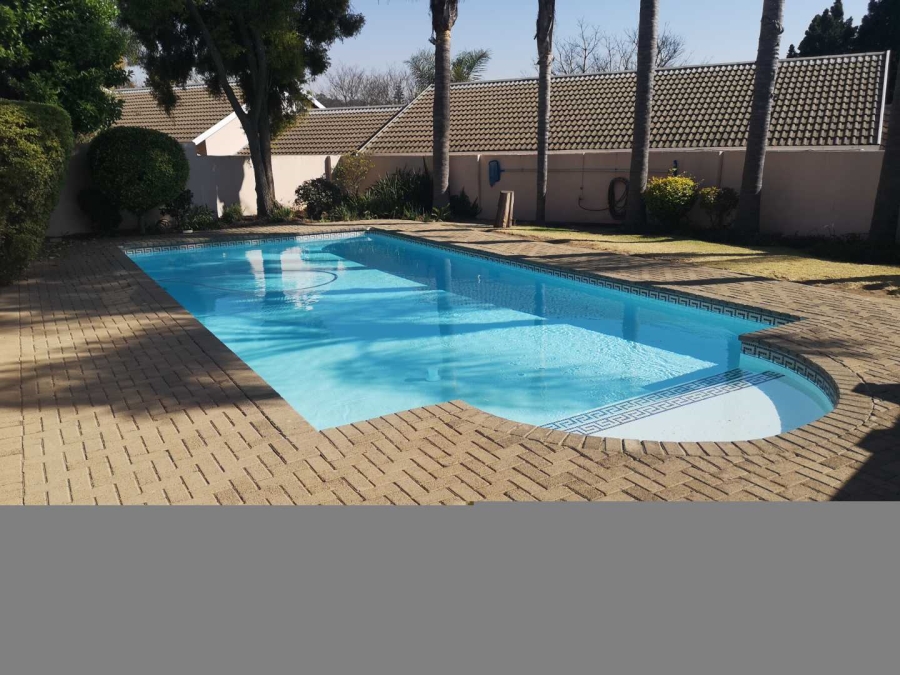 To Let 2 Bedroom Property for Rent in Northwold Gauteng