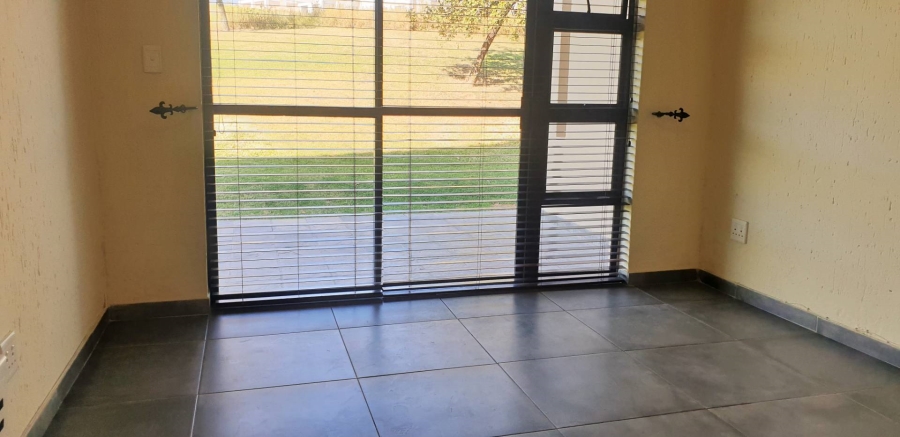 To Let 1 Bedroom Property for Rent in Jackal Creek Golf Estate Gauteng