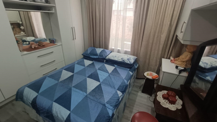 3 Bedroom Property for Sale in Die Hoewes Gauteng