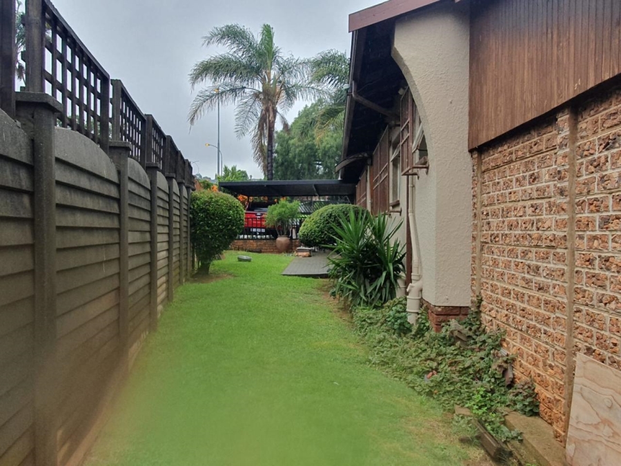 3 Bedroom Property for Sale in Ridgeway Gauteng