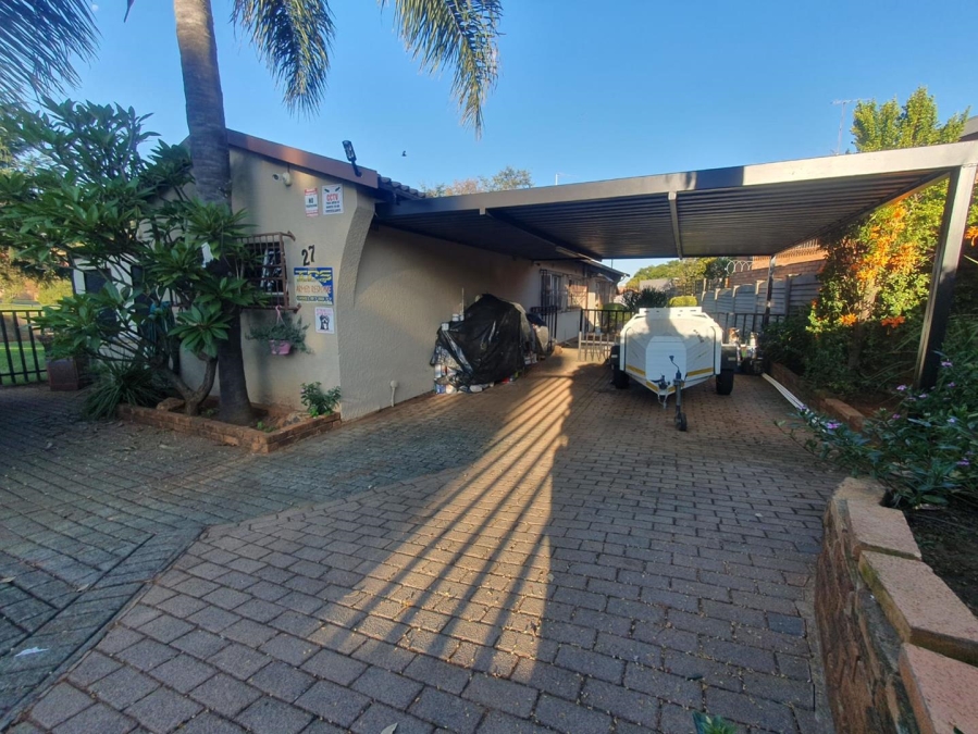 3 Bedroom Property for Sale in Ridgeway Gauteng